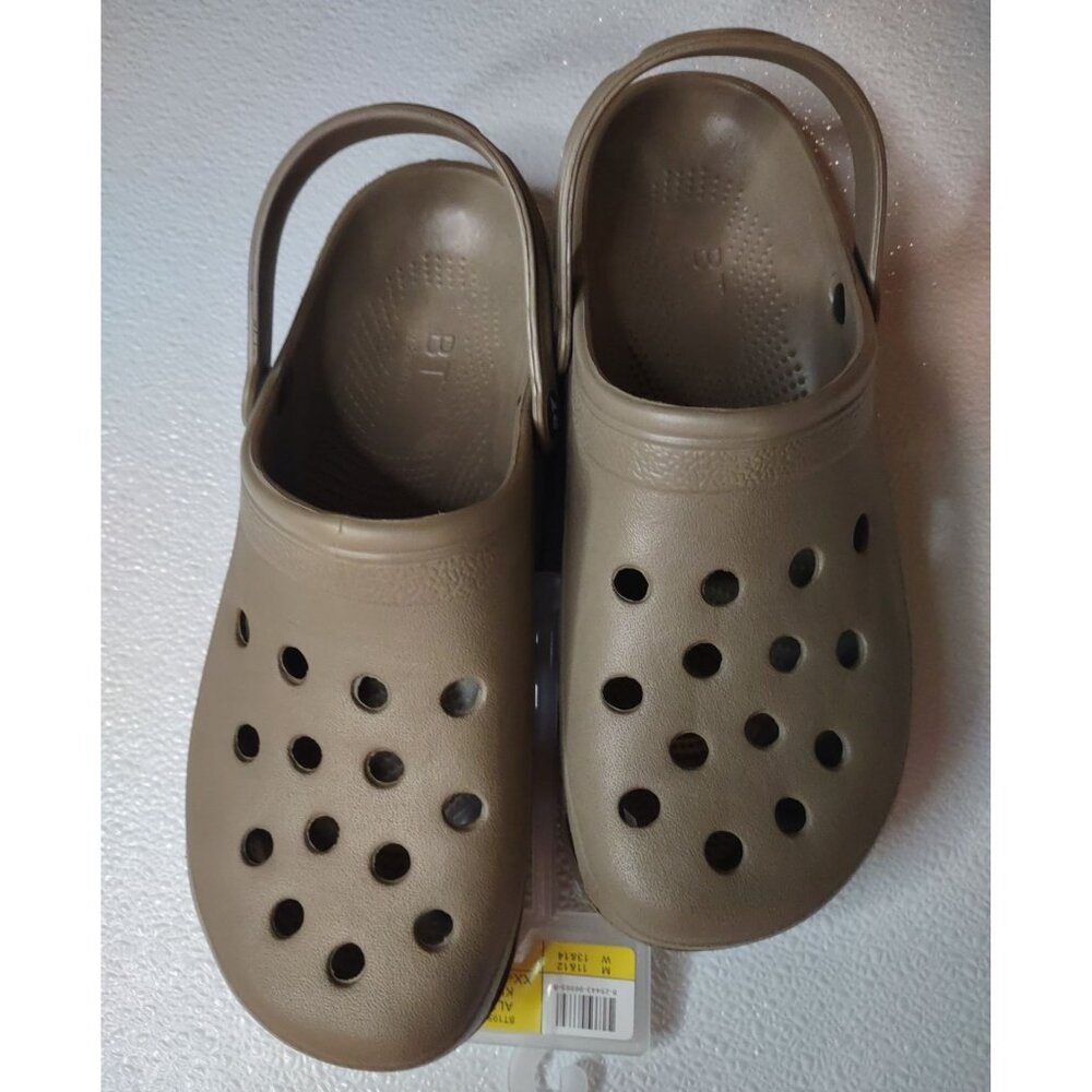 BT by Baretraps Alex Unisex Khaki Clogs Size XXL  Men (11/12) Women (13/14) NWT